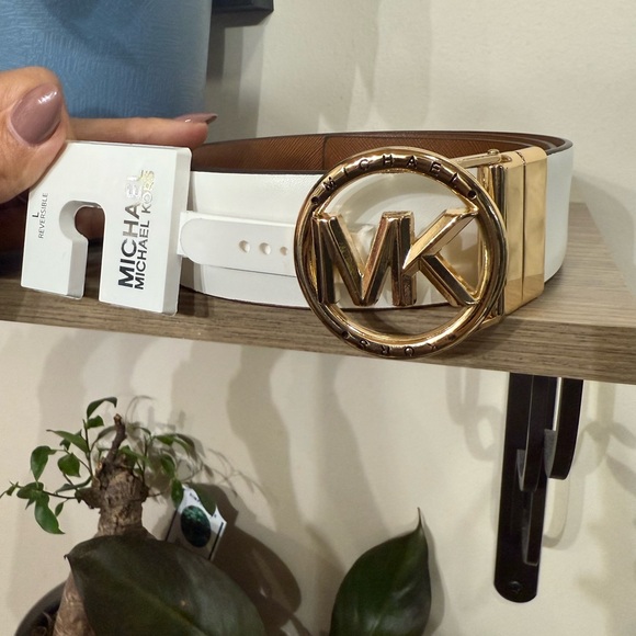 NWT! Authentic Michael Kors White/Brown Reversible Belt! - Picture 1 of 12